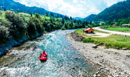 Рафтинг на річці Прут