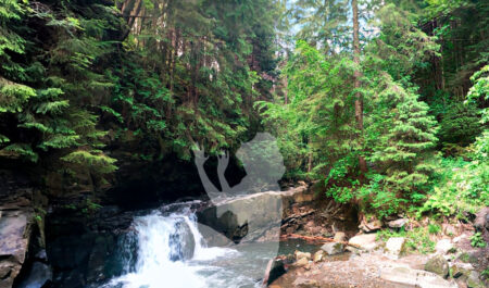 Водопад Девичьи слезы