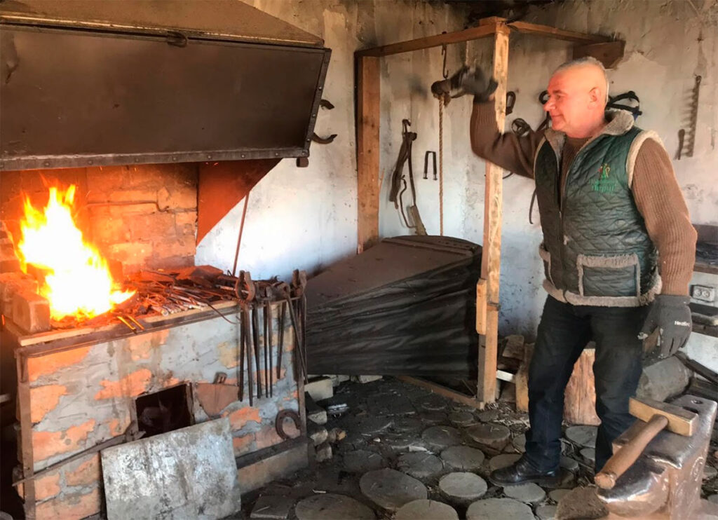 Гуцульський парк розваг Полонина Перці