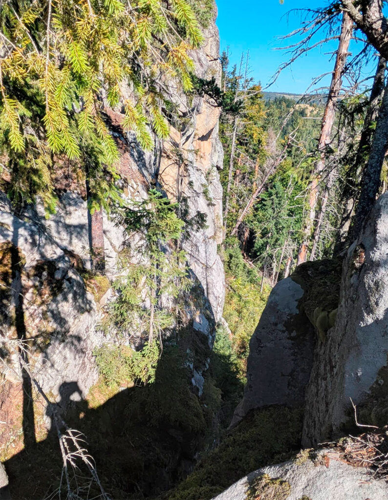 Гора (скеля) Костел Микуличин