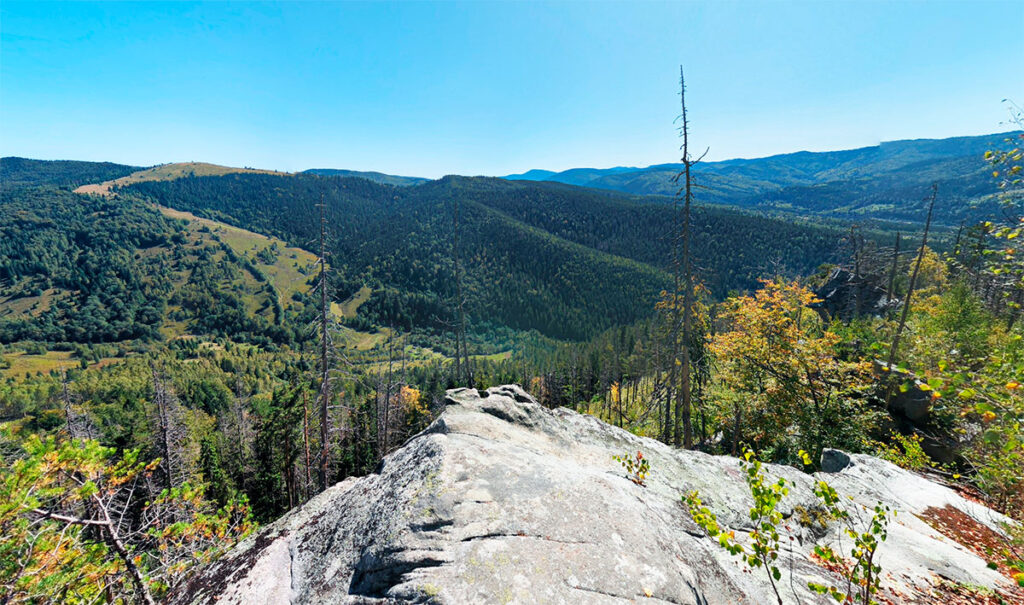 Гора (скеля) Костел Микуличин