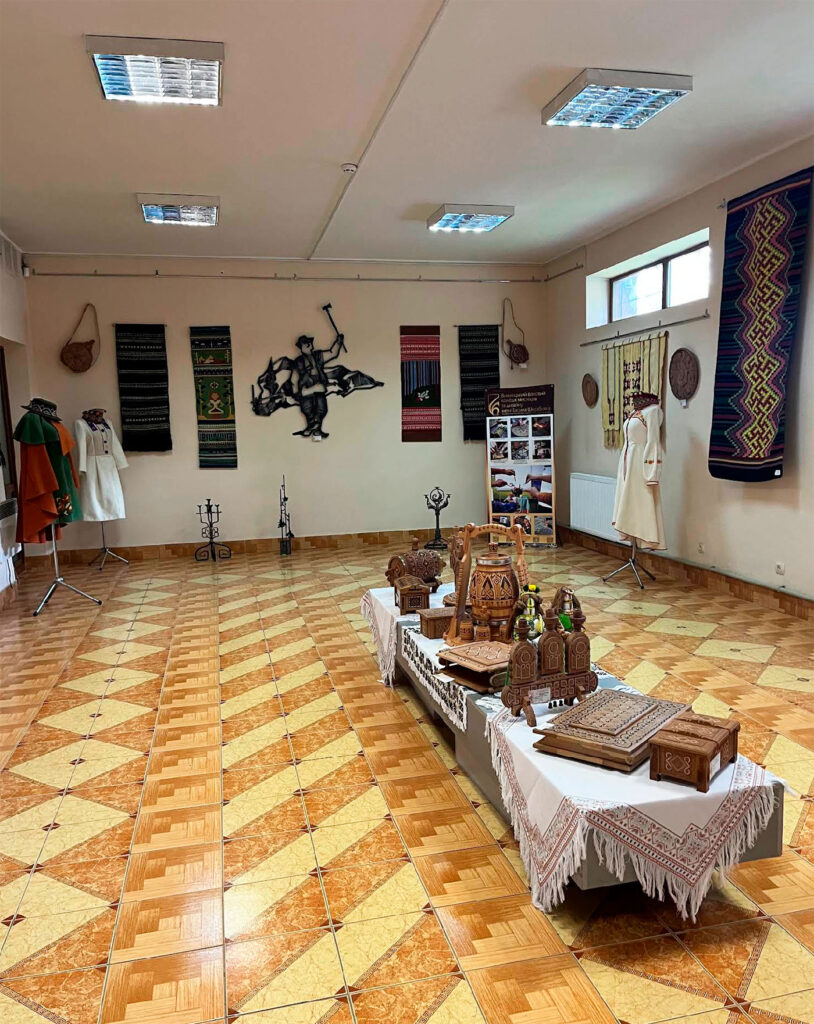 Музей етнографії та екології Карпатського краю