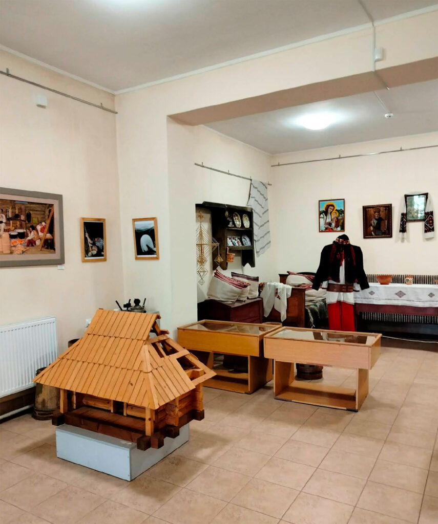 Музей етнографії та екології Карпатського краю