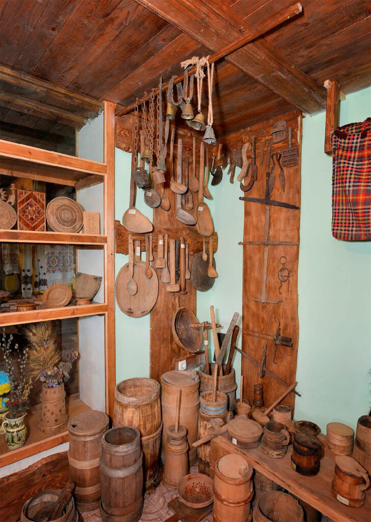 Музей звичаєвої символіки Гуцульщини Микуличин