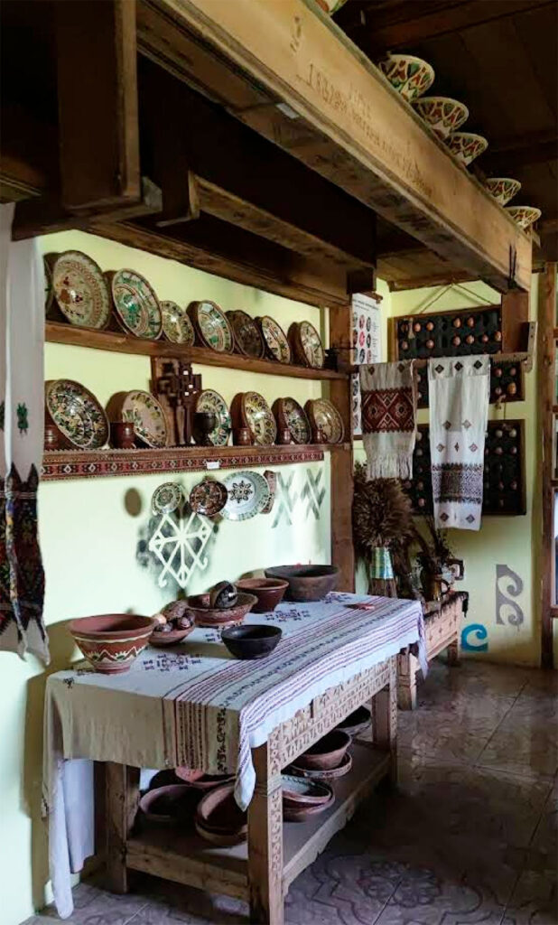 Музей звичаєвої символіки Гуцульщини Микуличин