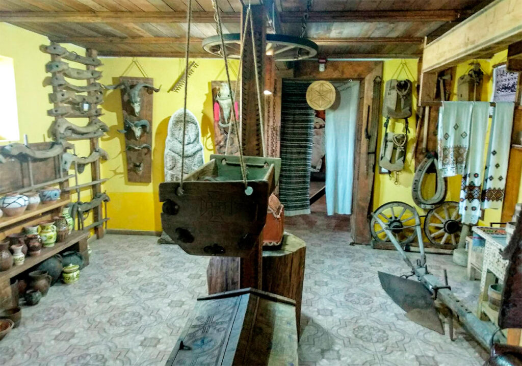 Музей звичаєвої символіки Гуцульщини Микуличин