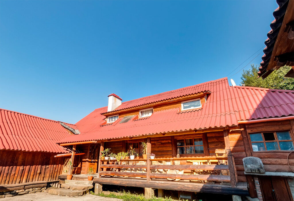 Музей звичаєвої символіки Гуцульщини Микуличин