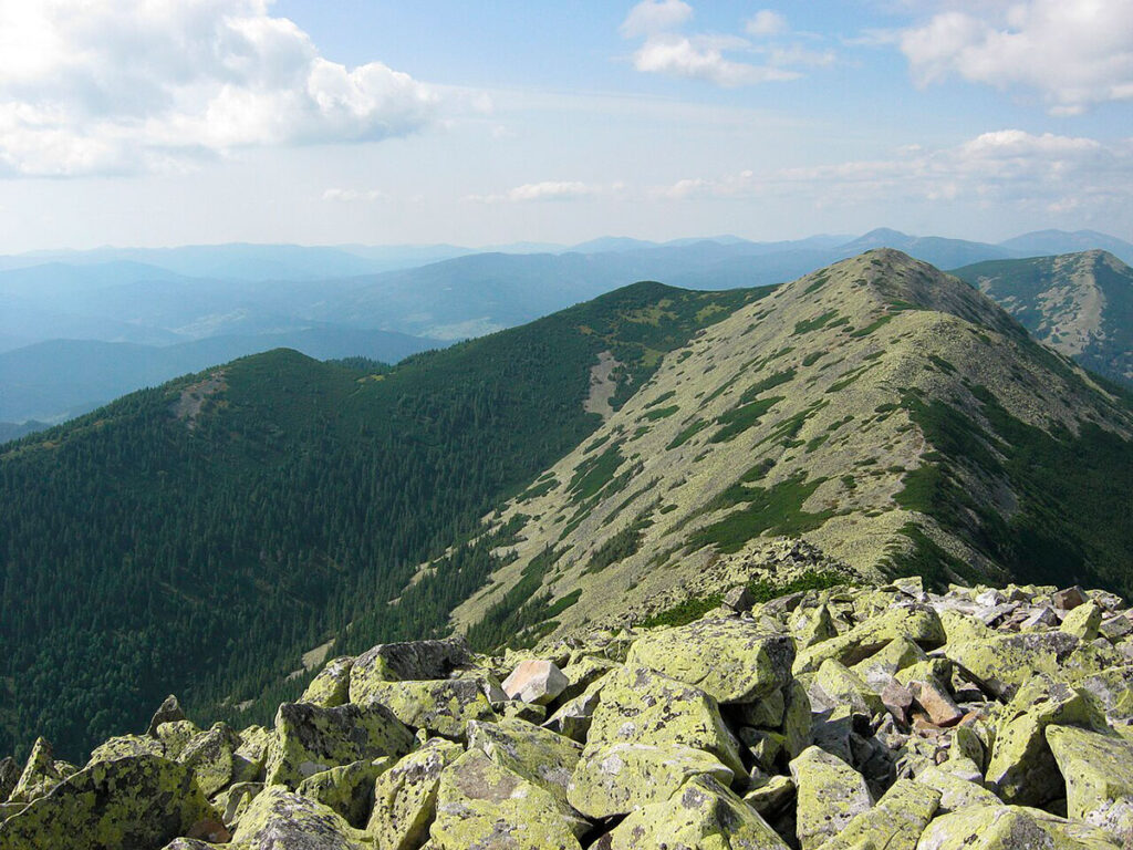 Гора Ведмежик 1737 м